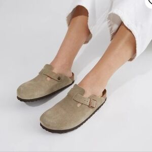Birkenstock Boston Clogs in Taupe, size 38